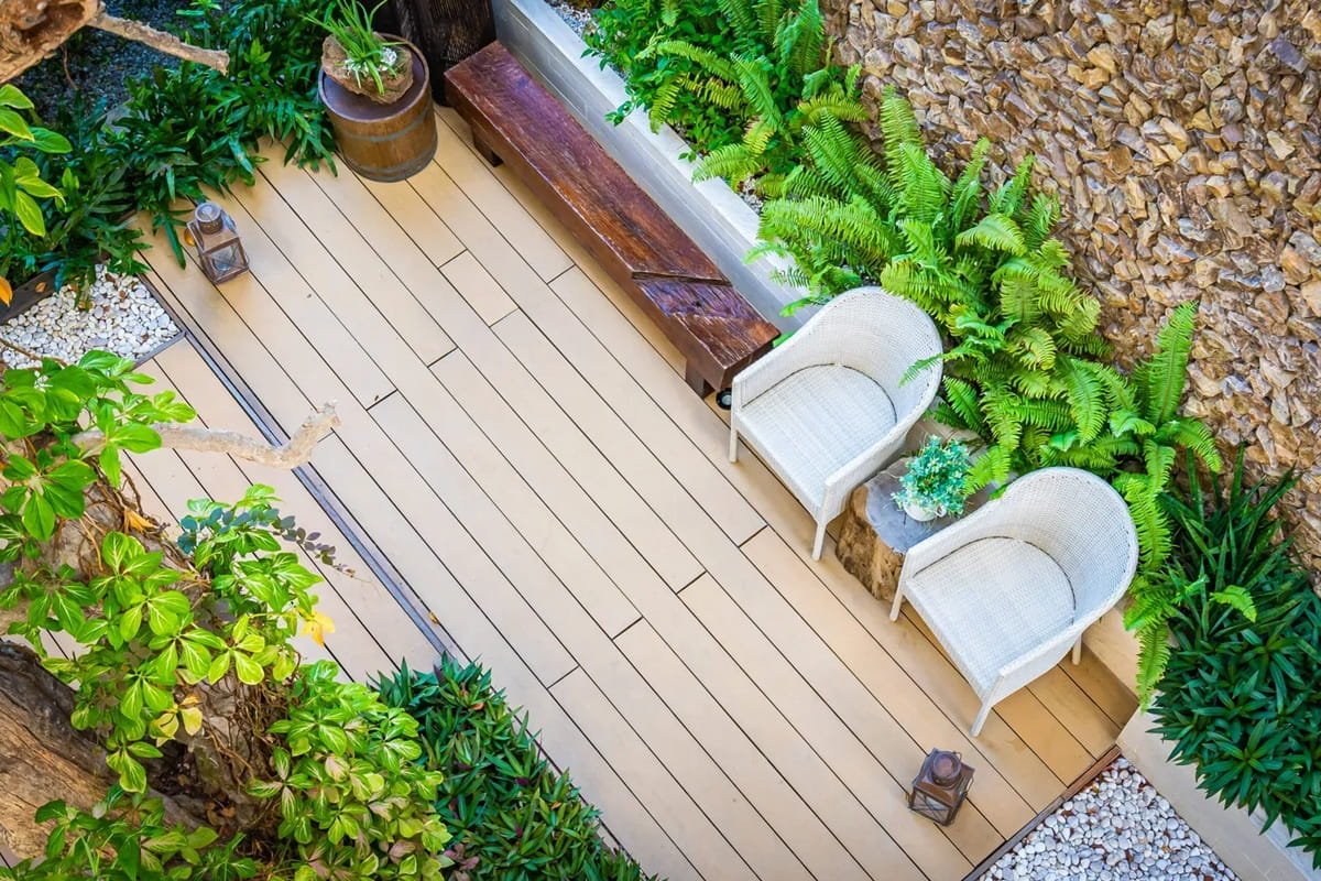 The Benefits of Composite Decking: A Smart Choice for Your Outdoor Space